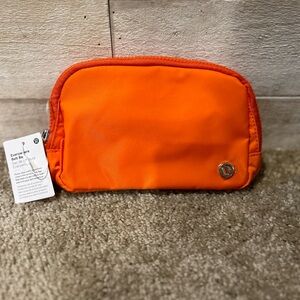 Everywhere Belt Bag 1L